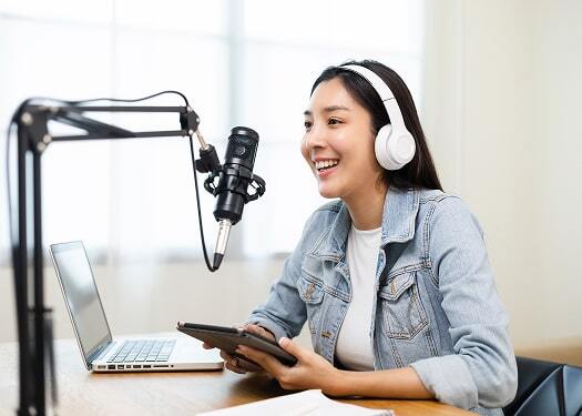 Multilingual Video Voice-Over-min