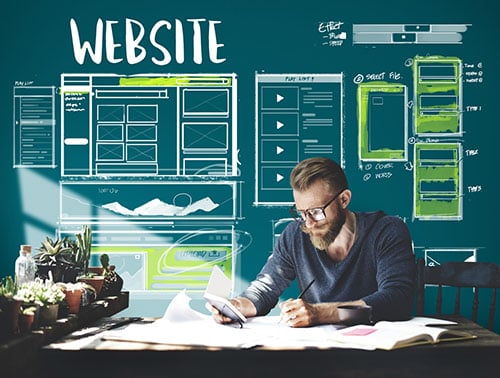 employee designing website